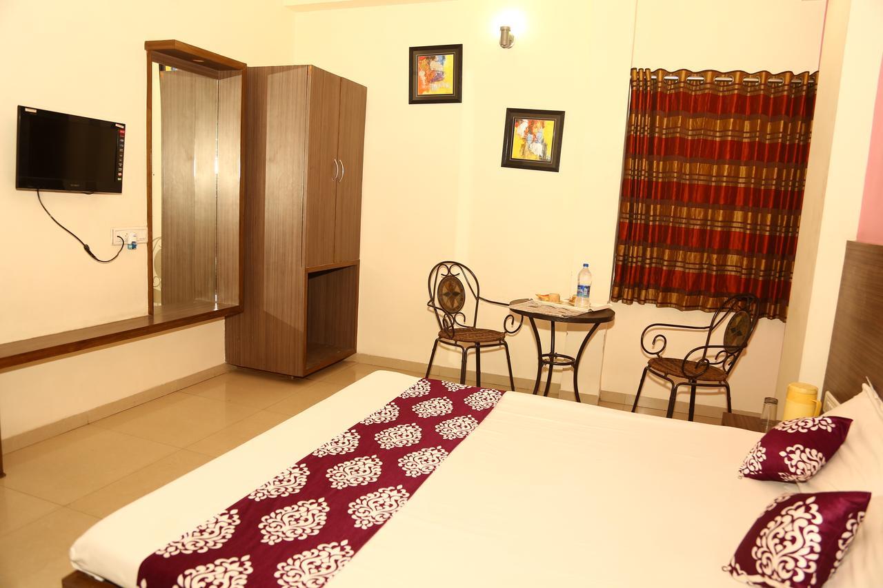 Hotel Kunal Ābu Road Habitación foto